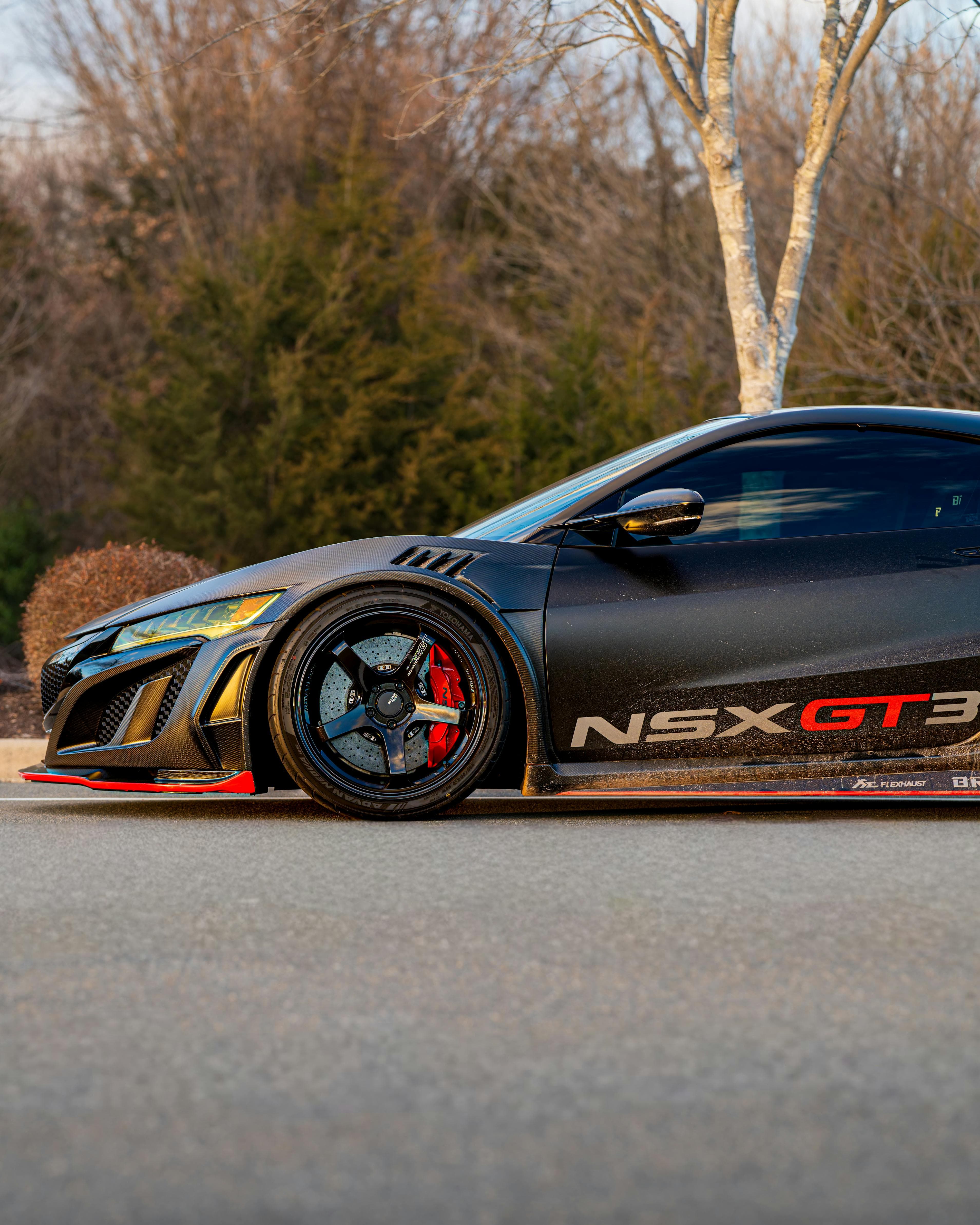 Lowered NSX GT3-style car detail